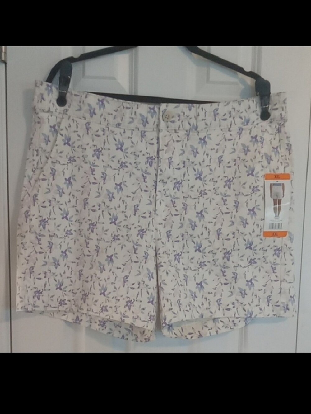 JACHS Girlfriend Cream Floral Flat Front Shorts with Lavender Print